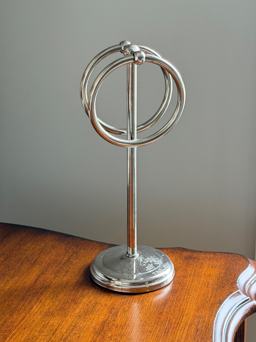 Vintage Chrome Double Ring Standing Hand Towel Holder